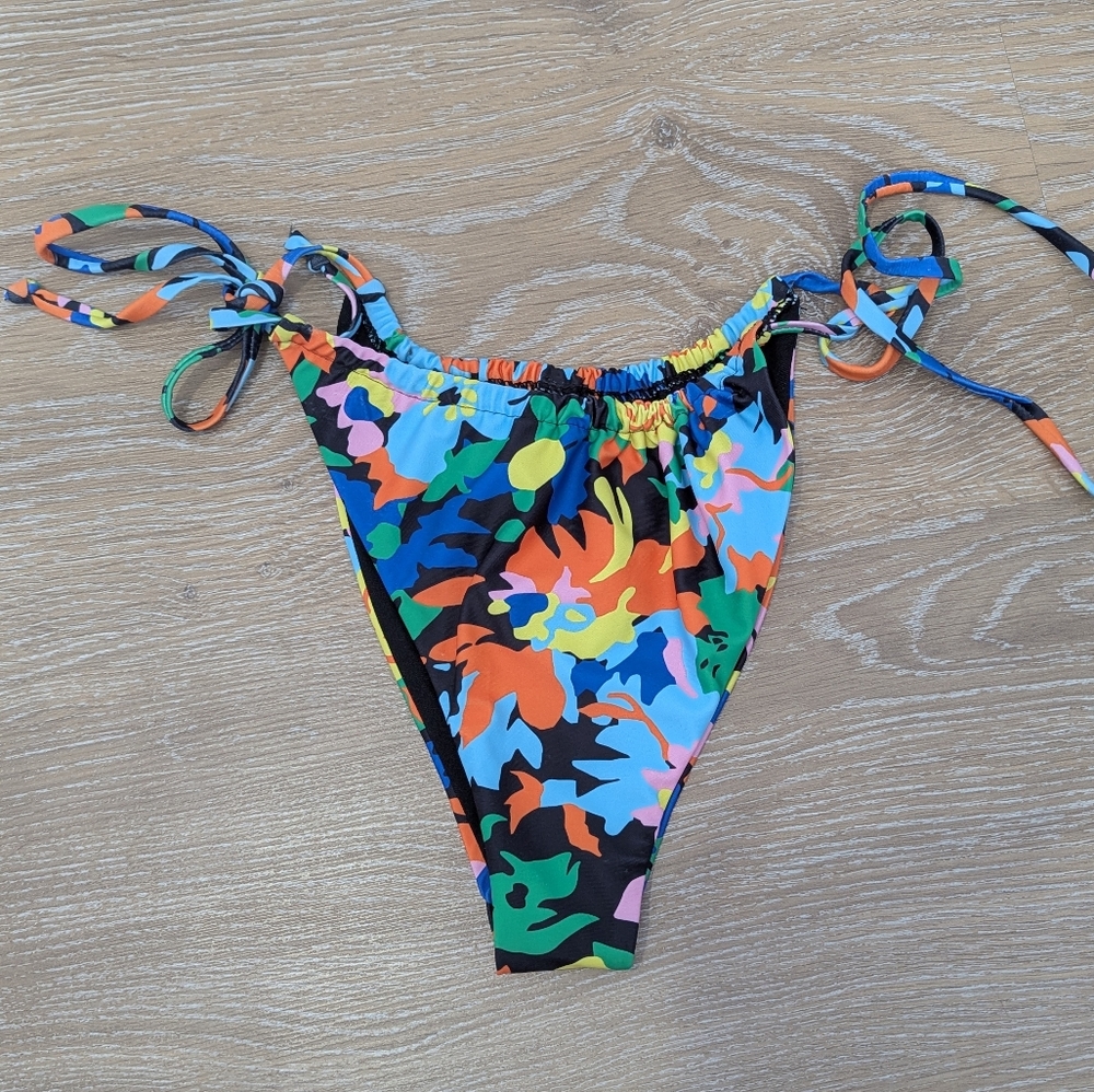 Refuge Floral‎ Vibran Cheekt String Bikini Swim Bottom Women's Beach Vacation